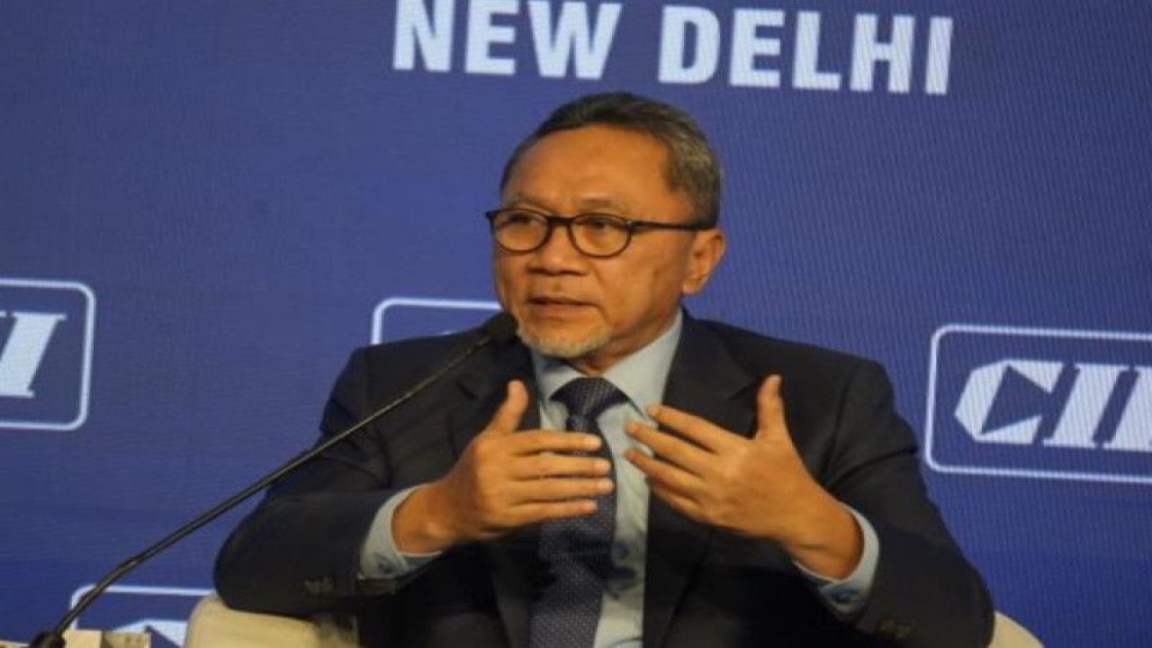 Menteri Perdagangan (Mendag) Zulkifli Hasan saat menghadiri Country Session Indonesia di Confederation of Indian Industry (CII) Partnership Summit 2023 di New Delhi, India Selasa (14/3/2023). (ANTARA/Ho/Kementerian Perdagangan/dok.Pri)