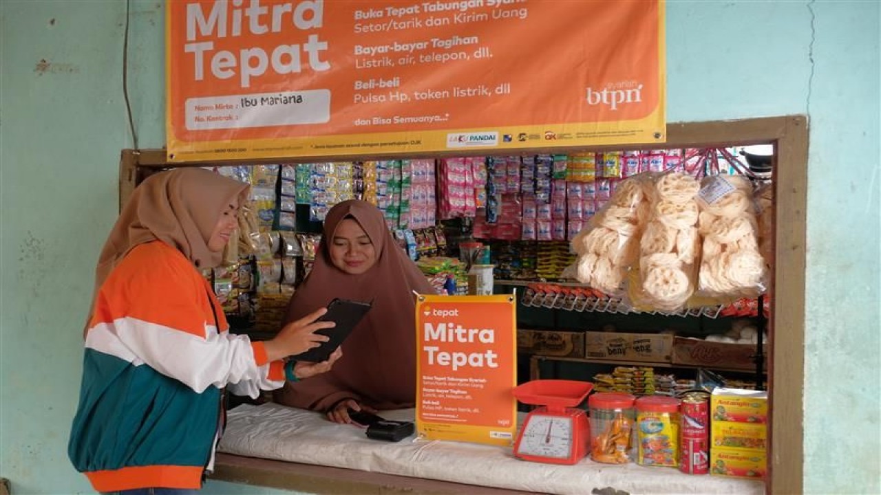 Inovasi ekosistem digital Bank BTPN Syariah memenuhi kebutuhan akses masyarakat terhadap layanan perbankan, khususnya segmen prasejahtera. (ANTARA/ Muhammad Heriyanto)
