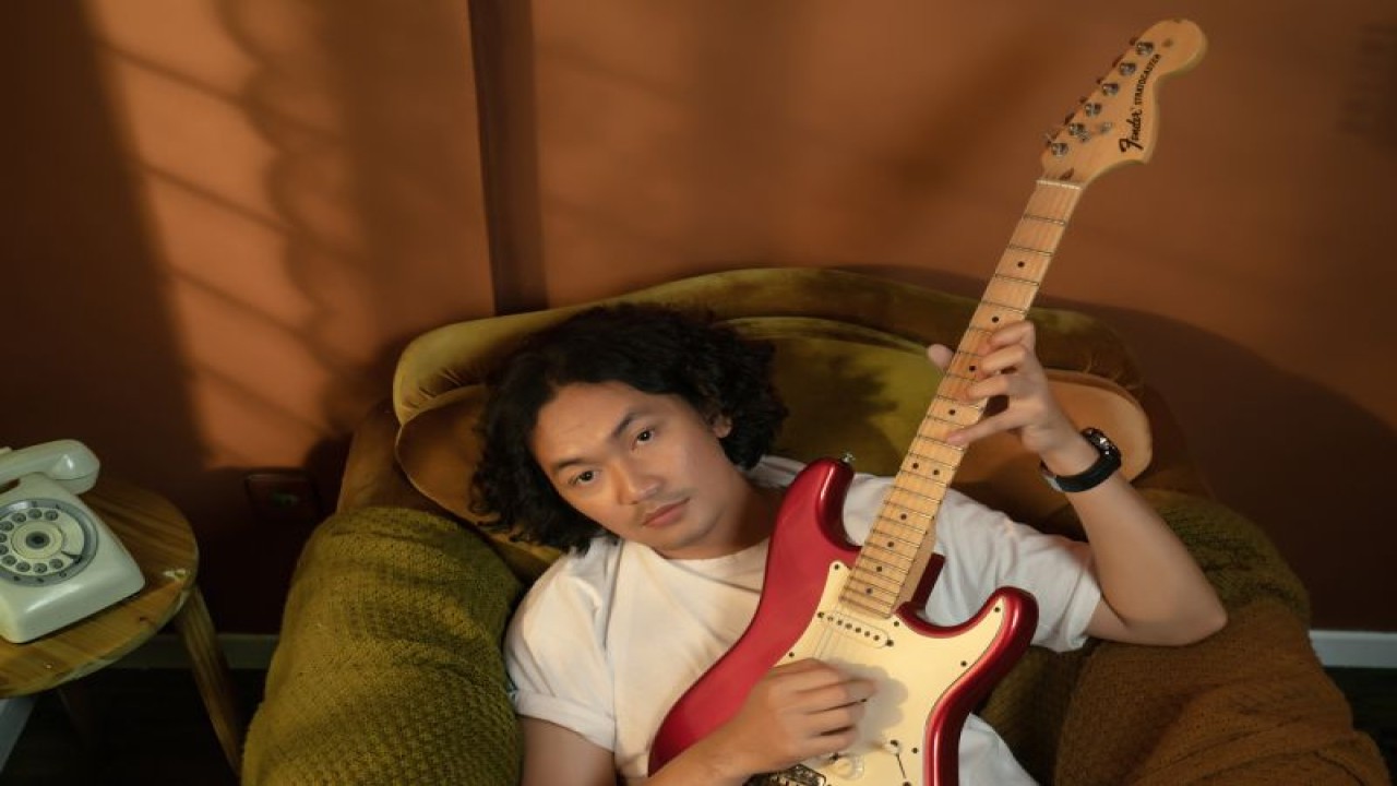 Musisi muda Krisna Trias hadirkan albim debut "Pelipur Lara". (ANTARA/HO)