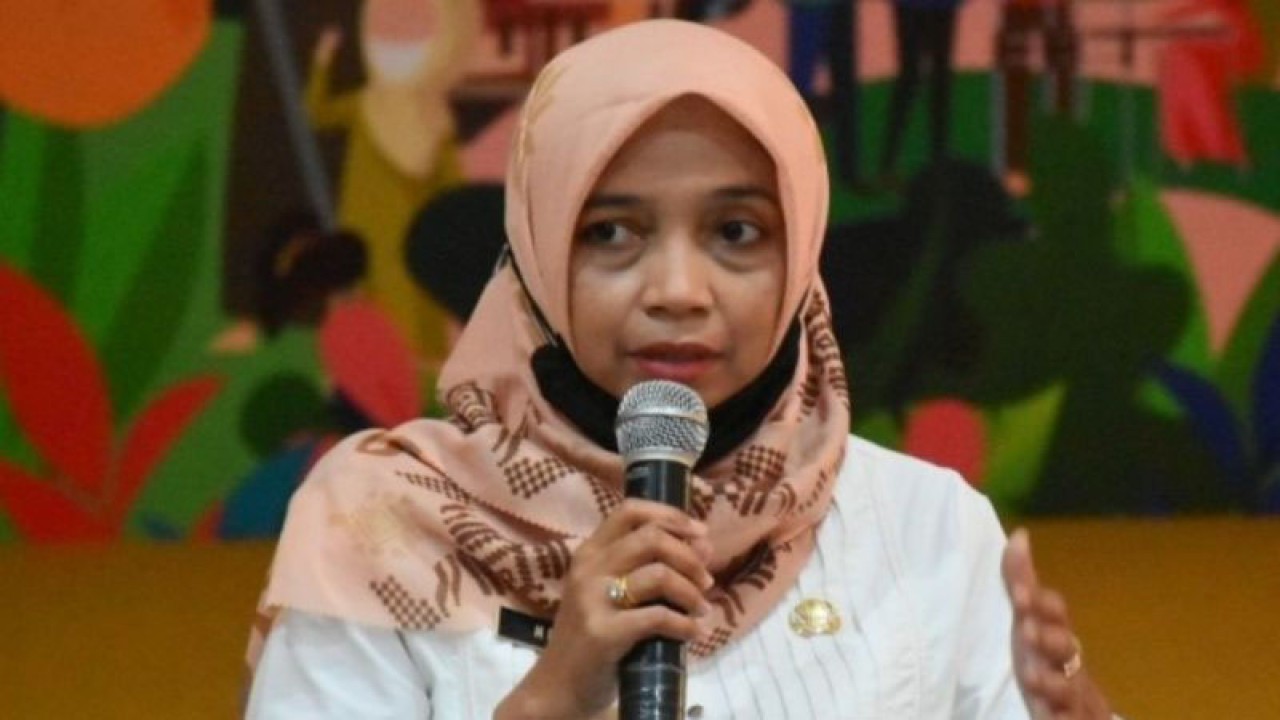 Kepala Dinas Perdagangan NTB, Baiq Nelly Yuniarti. (ANTARA/Nur Imansyah).