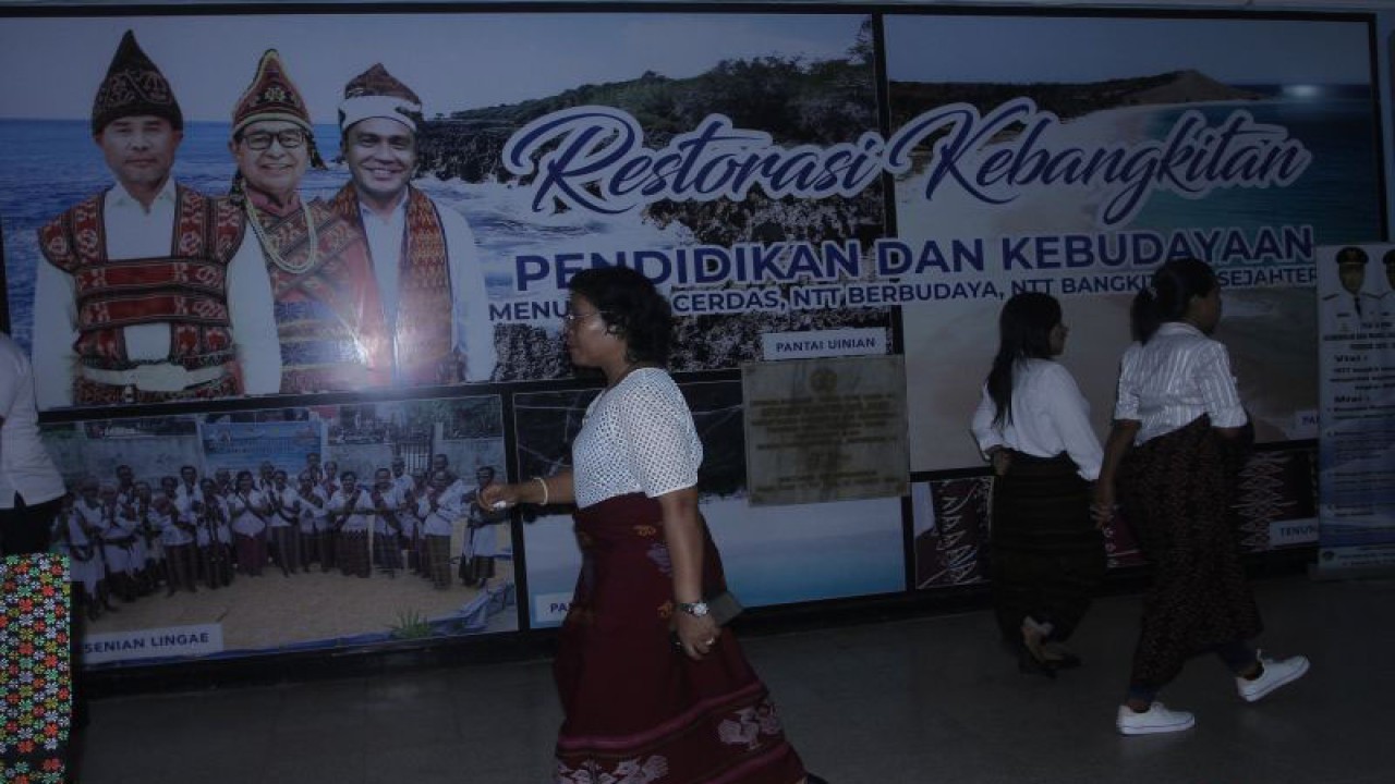 Suasana di Kantor Dinas Pendidikan dan Kebudayaan NTT saat penerapan kebijakan bagi aparat sipil negara (ASN) untuk masuk kantor jam 05.30 WITA di Kota Kupang, NTT, Selasa (7/3/2023). ANTARA FOTO/Kornelis Kaha