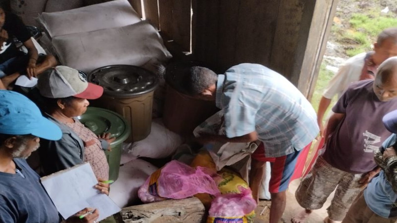 Koperasi Produsen Bangkit Jaya di Kelurahan Lape merupakan salah satu koperasi produsen yang produktif di Nagekeo, NTT. (ANTARA/HO-Dokumentasi Pribadi)