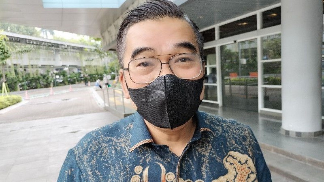 Deputi Bidang Transformasi Hijau dan Digital Otorita IKN Mohammed Ali Berawi menyampaikan keterangan kepada awak media di Auditorium Kementerian PUPR, Jakarta, Rabu (15/3/2023). ANTARA/Aji Cakti
