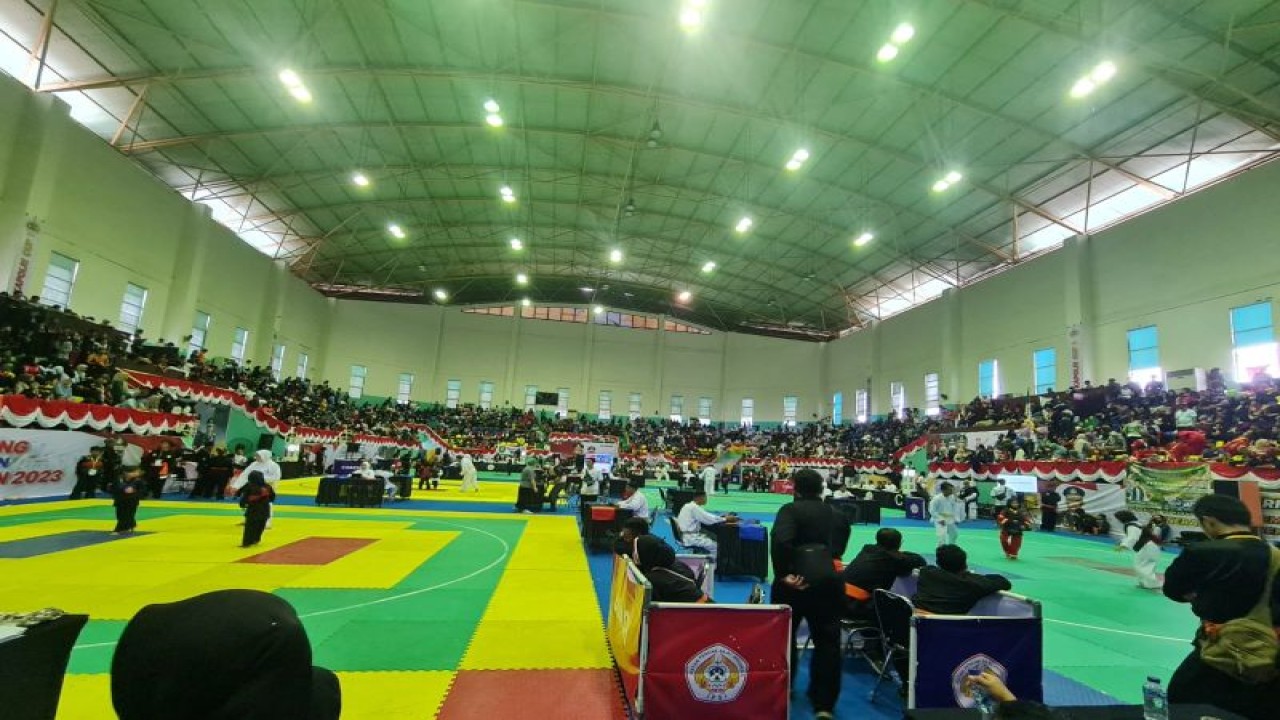 Suasana Kejuaraan Nasional Pencak Silat Kapolri Cup I Tahun 2023 di GOR Cibubur, Jakarta Timur, 2-3 Maret 2023. (ANTARA/Erafzon Saptiyulda AS/ho. bpjamsostek)