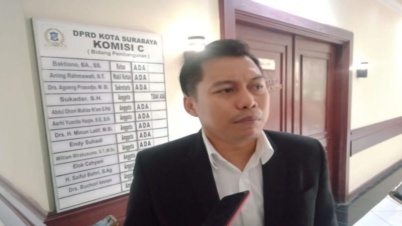 Sekretaris Pansus Raperda PSU DPRD Surabaya Abdul Ghoni Mukhlas Ni'am. (ANTARA/HO-DPRD Surabaya)