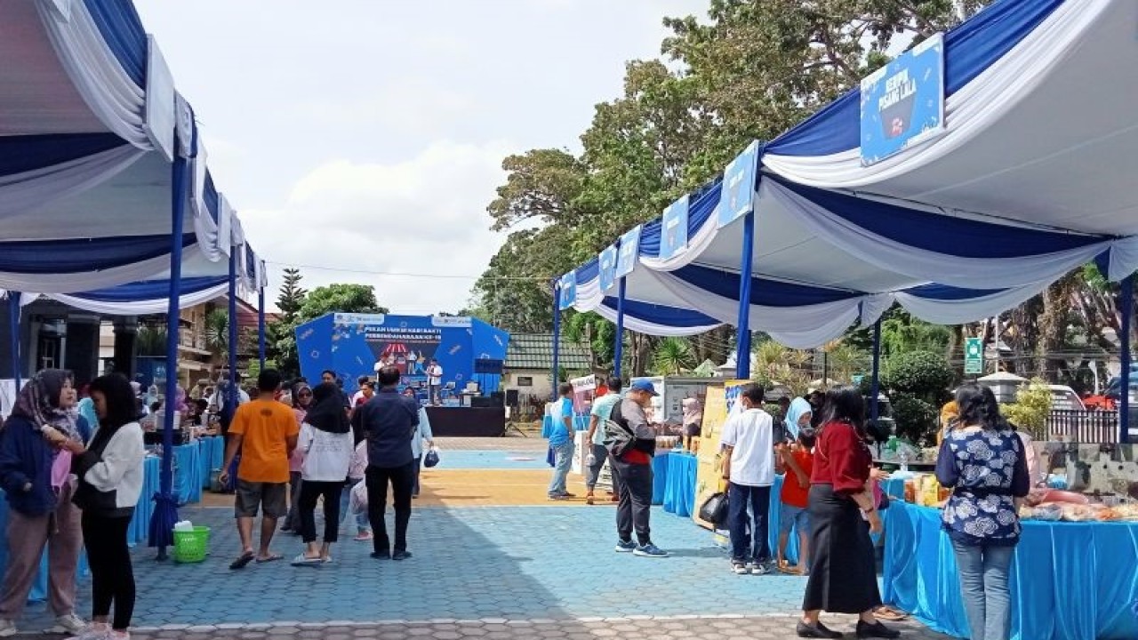Pekan UMKM yang digelar Kemenkeu di Jambi, Minggu (5/3/2023). ANTARA/Tuyani.