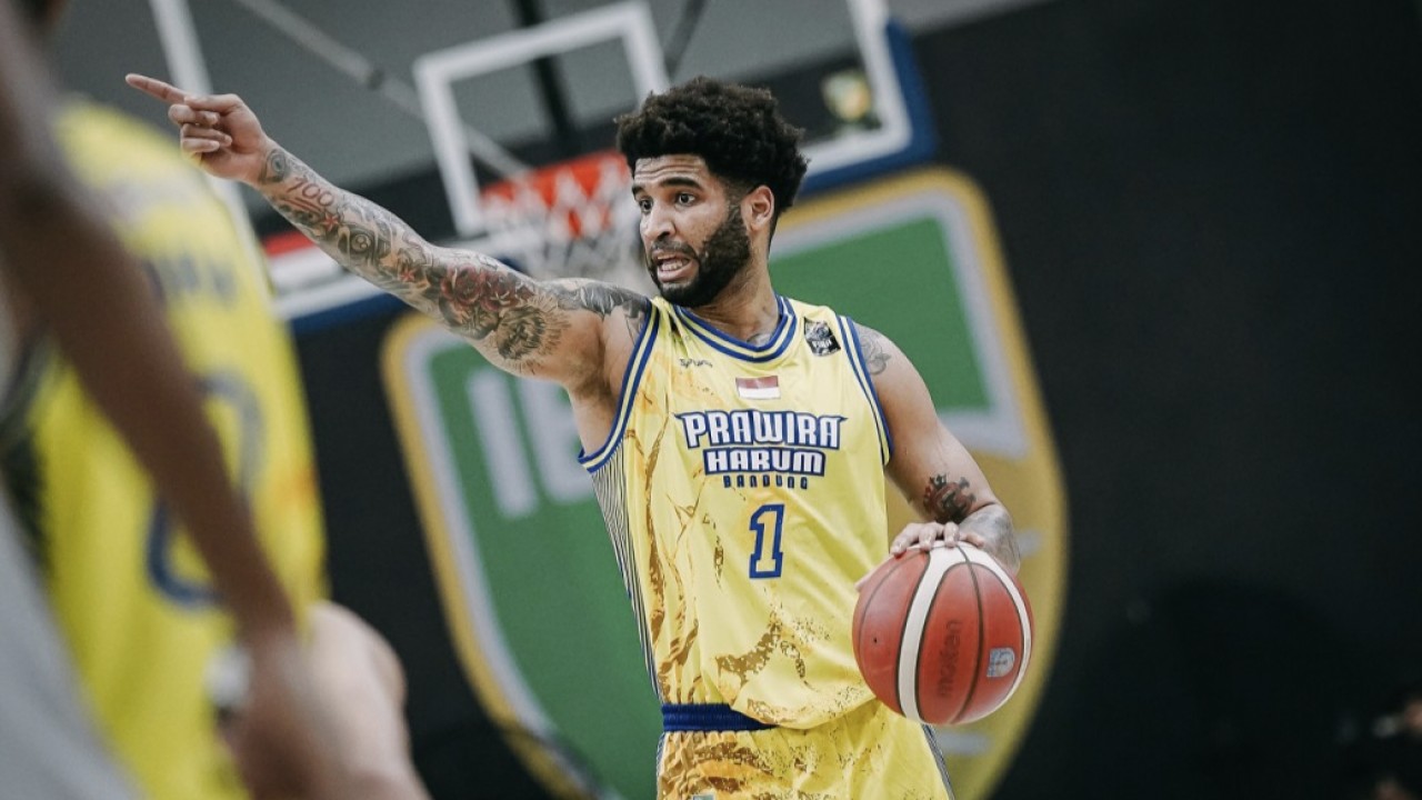 Pemain Prawira Bandung Brandone Francis