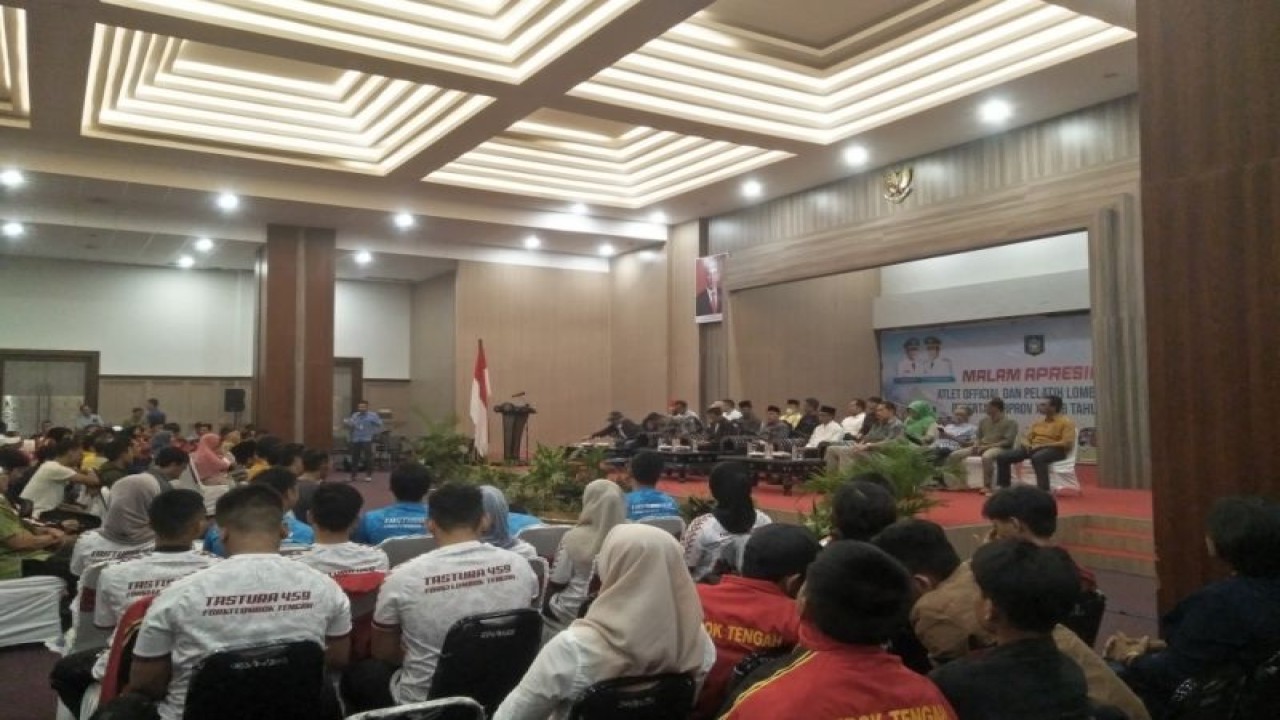 Malam apresiasi untuk para atlet peraih medali Porprov NTB yang digelar Pemerintah Lombok Tengah, Kamis (2/3/2023). ANTARA/Akhyar