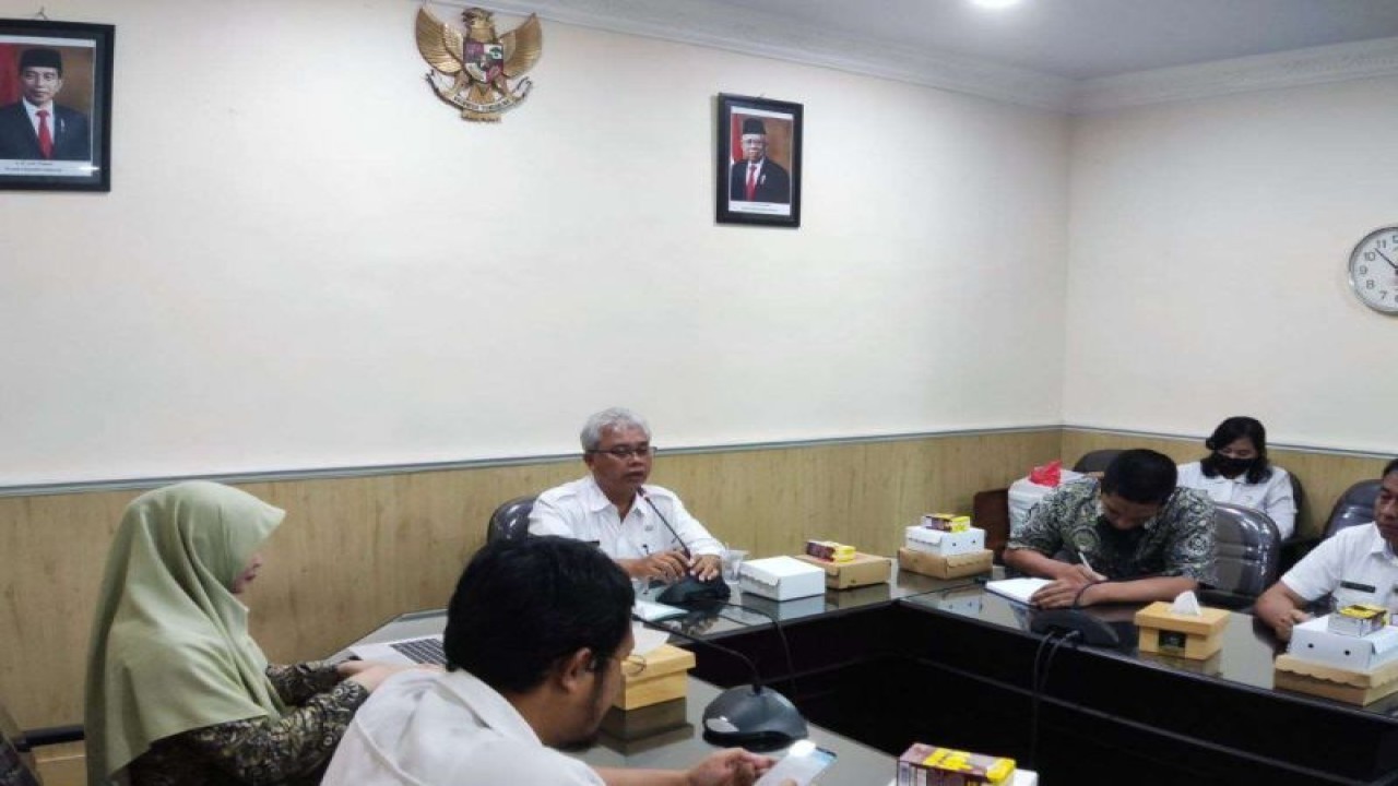 Foto dok. Rapat koordinasi Pemkab Lumajang dengan BPJS Kesehatan Cabang Jember di Kantor Pemkab Lumajang. (ANTARA/HO-BPJS Kesehatan Jember)
