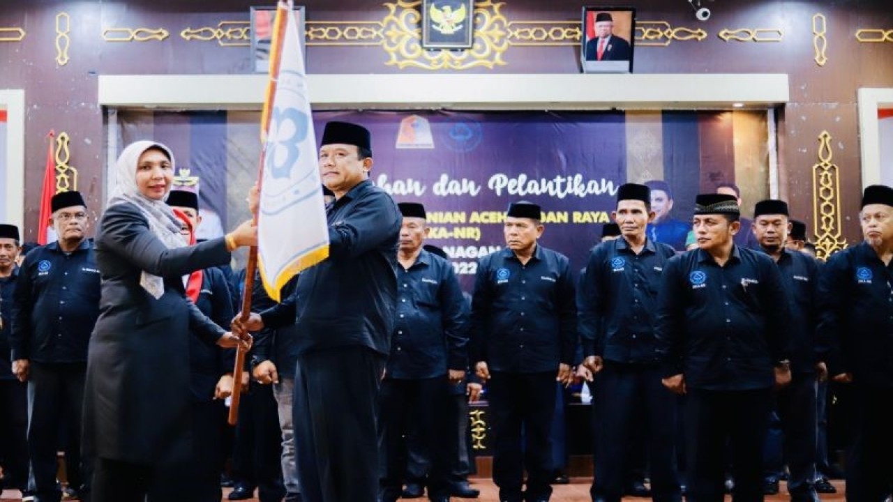 Pj Bupati Nagan Raya, Aceh, Fitriani Farhas melantik kepengurusan Dewan Kesenian Aceh Kabupaten Nagan Raya, periode 2022-2026 di Anjungan Pendapa Bupati, Kompleks Perkantoran Suka Makmue, Selasa (21/3/2023). (ANTARA/HO-Dok. Pemkab Nagan Raya)