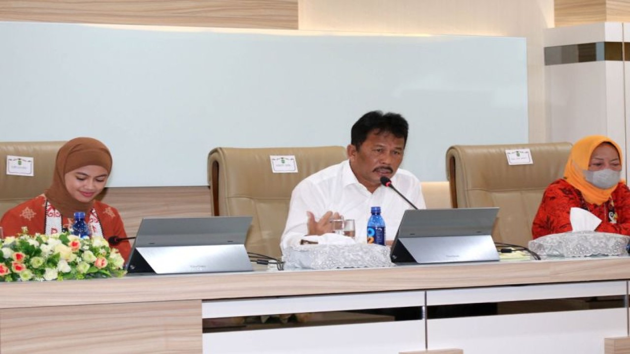 Wali Kota Batam Muhammad Rudi (tengah) saat menerima kunjungan Kabupaten Nunukan Kalimantan Utara di gedung Wali Kota Batam (ANTARA/HO-Pemkot Batam)