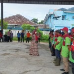Pemkot Bandarlampung bagikan beras kepada 722 petugas kebersihan-1680260270