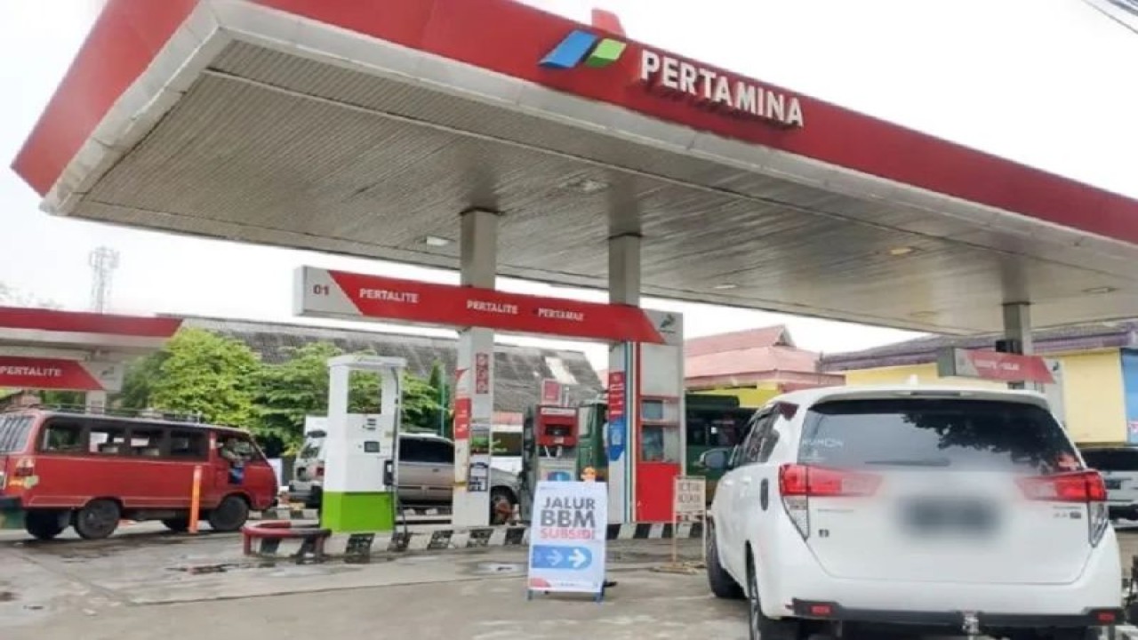 Pertamina Patra Niaga Regional Sumatra Bagian Selatan (Sumbagsel) menyebutkan konsumsi bahan bakar minyak (BBM) yang digunakan warga  masih normal selama bulan Ramadhan 1444 Hijriah. (ANTARA/HO/Humas Pertamina Sumbagsel)