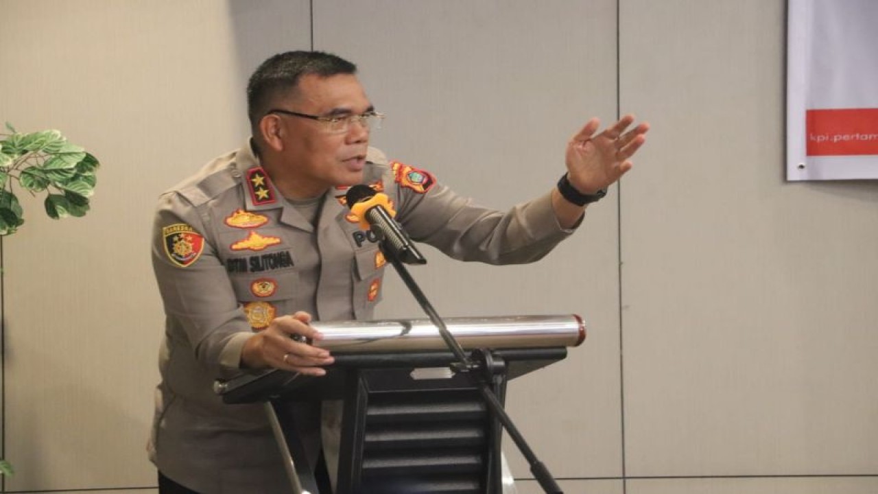 Kapolda Papua Barat Irjen Pol Daniel Tahi Monang Silitonga di Manokwari, Kamis.  ANTARA/HO Humas Polda Papua Barat.