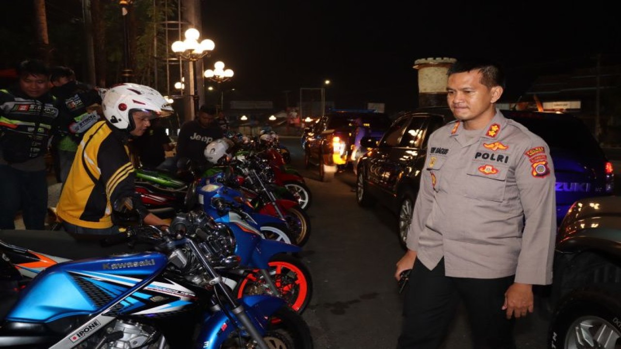 Polres Gunungkidul melakukan kegiatan patroli malam. (ANTARA/HO-Dokumen Polres Gunungkidul)