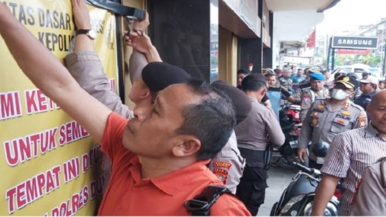 Usaha gelper di Dumai ditutup sementara oleh Polres Dumai karena disinyalir memfasilitasi perjudian. (ANTARA/tangkapan layar)
