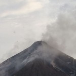 Pos PGA: Aktivitas vulkanik Gunung Karangetang mulai menurun-1680078240