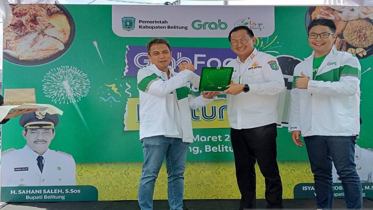 Presiden Direktur Grab Indonesia, Ridzki Kramadibrata saat menghadiri peluncuran Grab Food di Belitung (ANTARA/Kasmono)