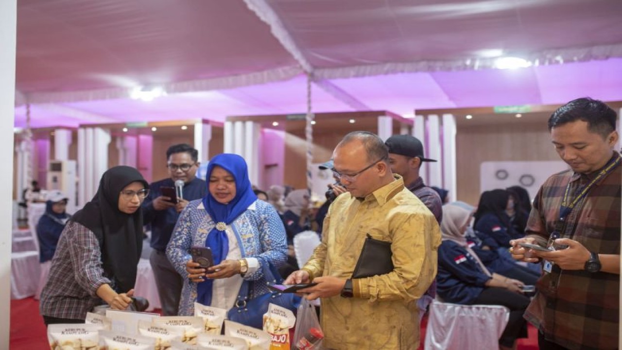 Sejumlah 22 pelaku Usaha Mikro Kecil Menengah (UMKM) memeriahkan UMKM Expo bertajuk "BI Malut Expo" yang dipusatkan di Halaman Parkir Jatiland Mall, Kota Ternate, Senin (6/3/2023). ANTARA/HO- Bank Indonesia.