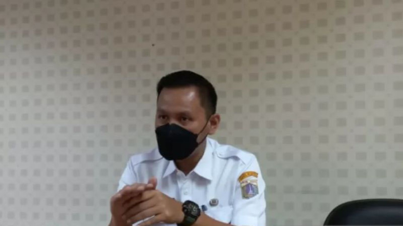 Kasudin PPKUMKM Jakarta Barat, Iqbal Idham Ramid, saat ditemui di kantor Wali Kota Jakarta Barat, Rabu (29/9/2021). ANTARA/Walda