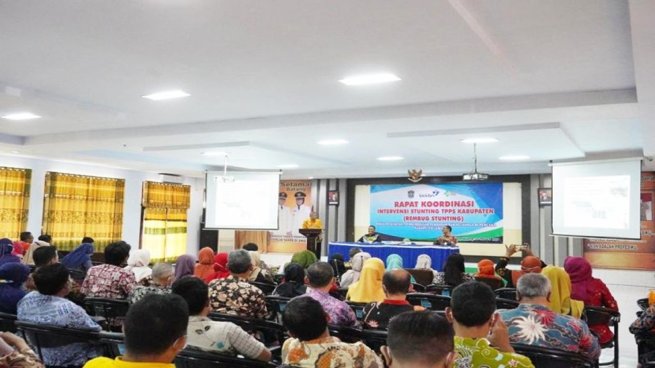 Rapat koordinasi terkait penanganan stunting di Lumajang, Kamis (30/3/2023). (ANTARA/HO-Diskominfo Lumajang)