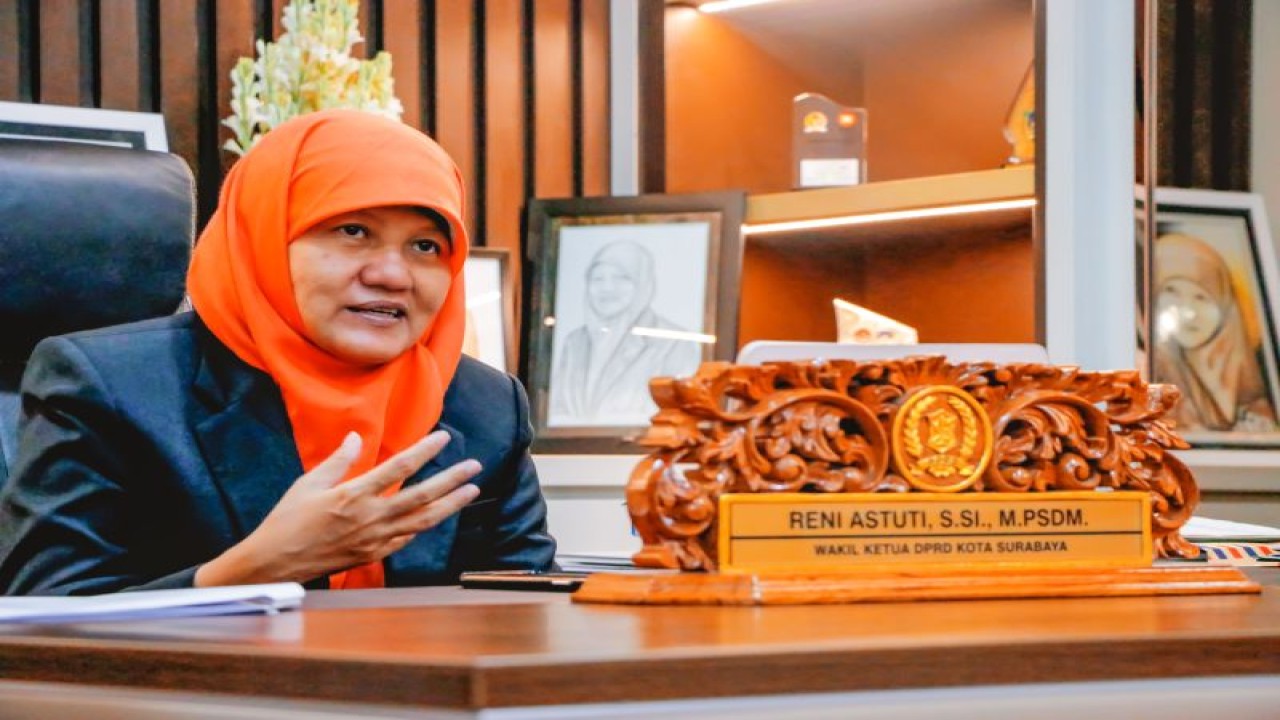 Wakil Ketua DPRD Surabaya Reni Astuti (ANTARA/HO-DPRD Surabaya)