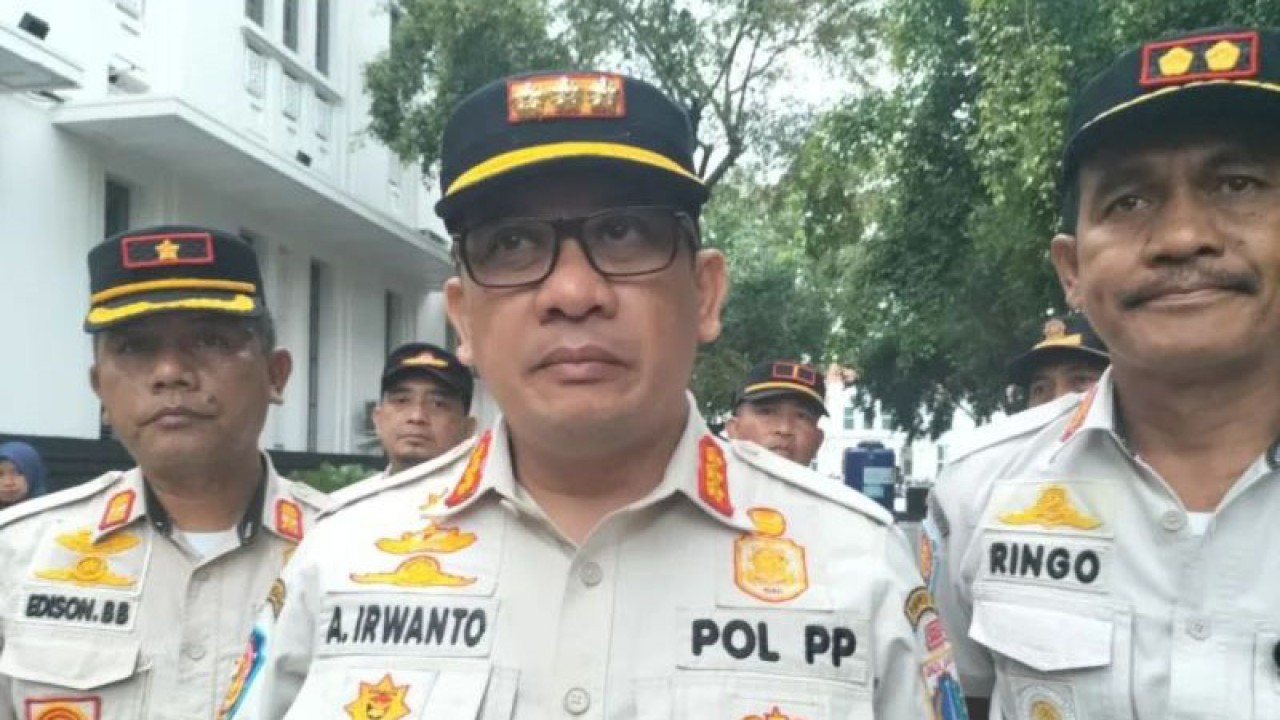 Kasatpol PP Jakarta Barat, Agus Irwanto, saat ditemui di Kota Tua, Jakarta Barat, Rabu (25/1/2023). ANTARA/Walda