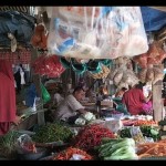 Sejumlah bahan pokok di pasar (ANTARA/Riadi Gunawan)-1679555146