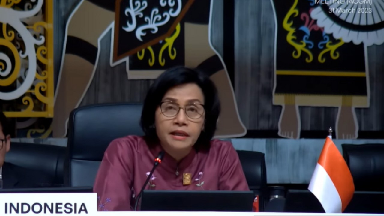 Menteri Keuangan (Menkeu) Sri Mulyani dalam acara Pembukaan Pertemuan Pertama Menteri Keuangan dan Gubernur Bank Sentral ASEAN (AFMGM) 2023 di Kabupaten Badung, Bali, Jumat (31/3/2023). ANTARA/Agatha Olivia Victoria
