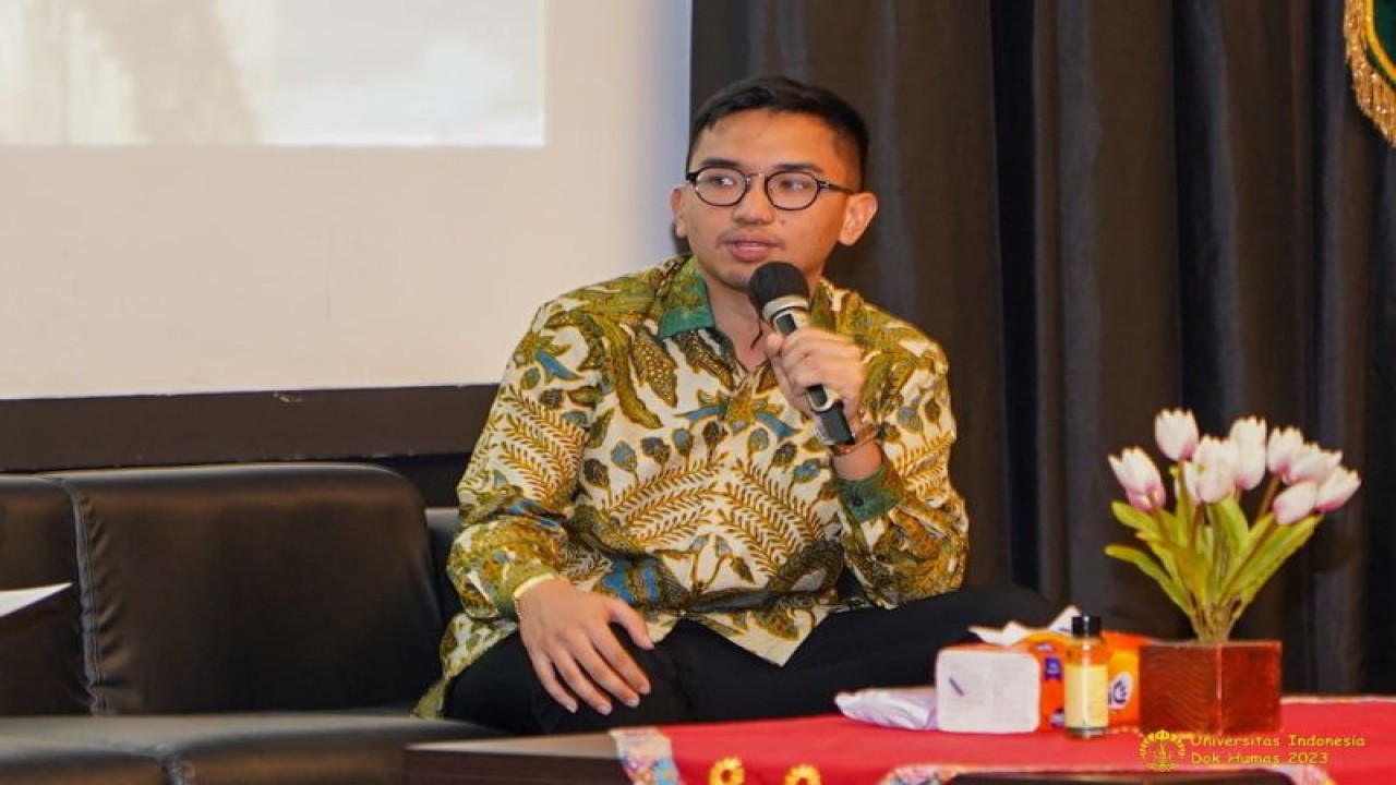 Sri Paduka Mangkunegara X, Kanjeng Gusti Pangeran Adipati Arya (KGPAA) Bhre Cakarahutomo Wira Sudjiwo dari Mangkunegaran Surakarta, menyampaikan kuliah umum di Program Pendidikan Vokasi Universitas Indonesia (UI) dengan tema "Bangga Menjadi Indonesia". (ANTARA/Foto: Humas UI)