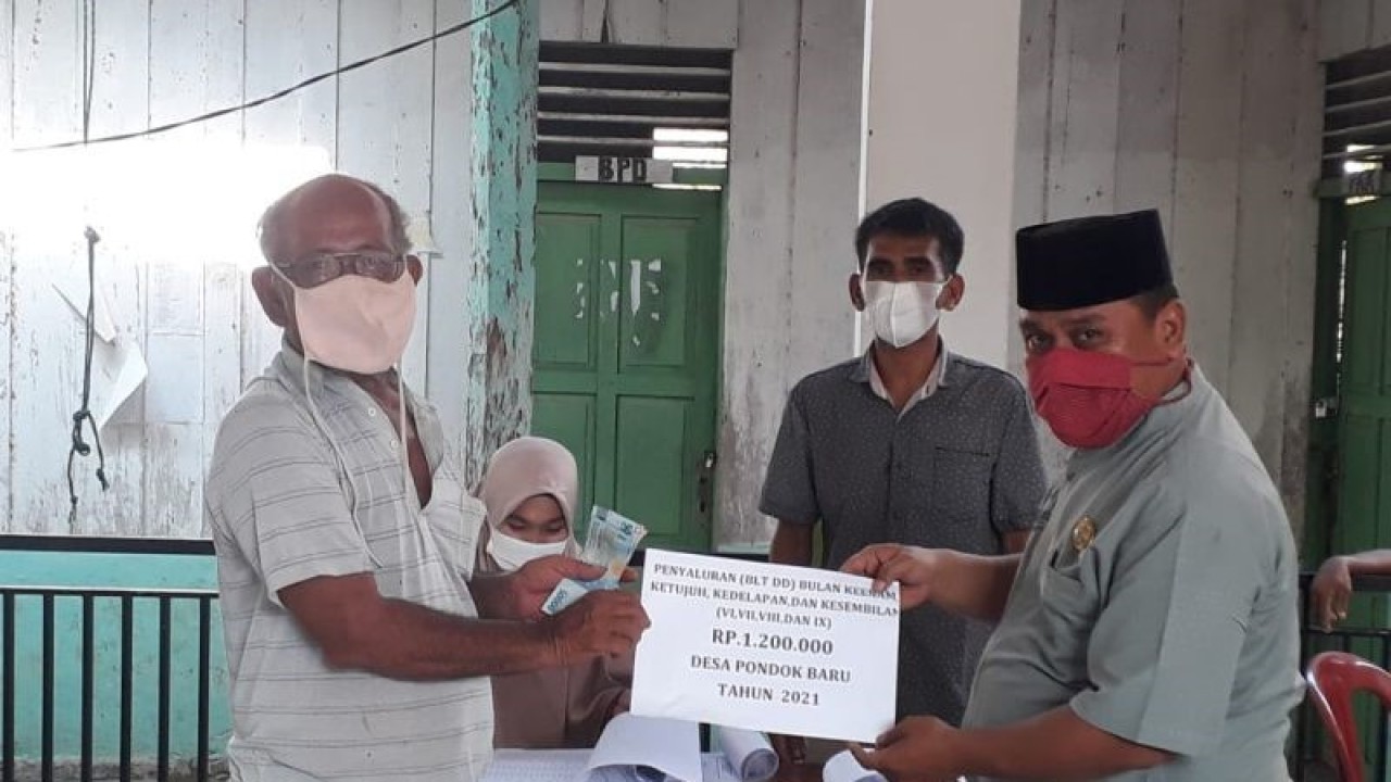 Suasana pembagian BLT Dana Desa di Kabupaten Mukomuko, Kamis (30/3/2023) ANTARA/HO-Istimewa.