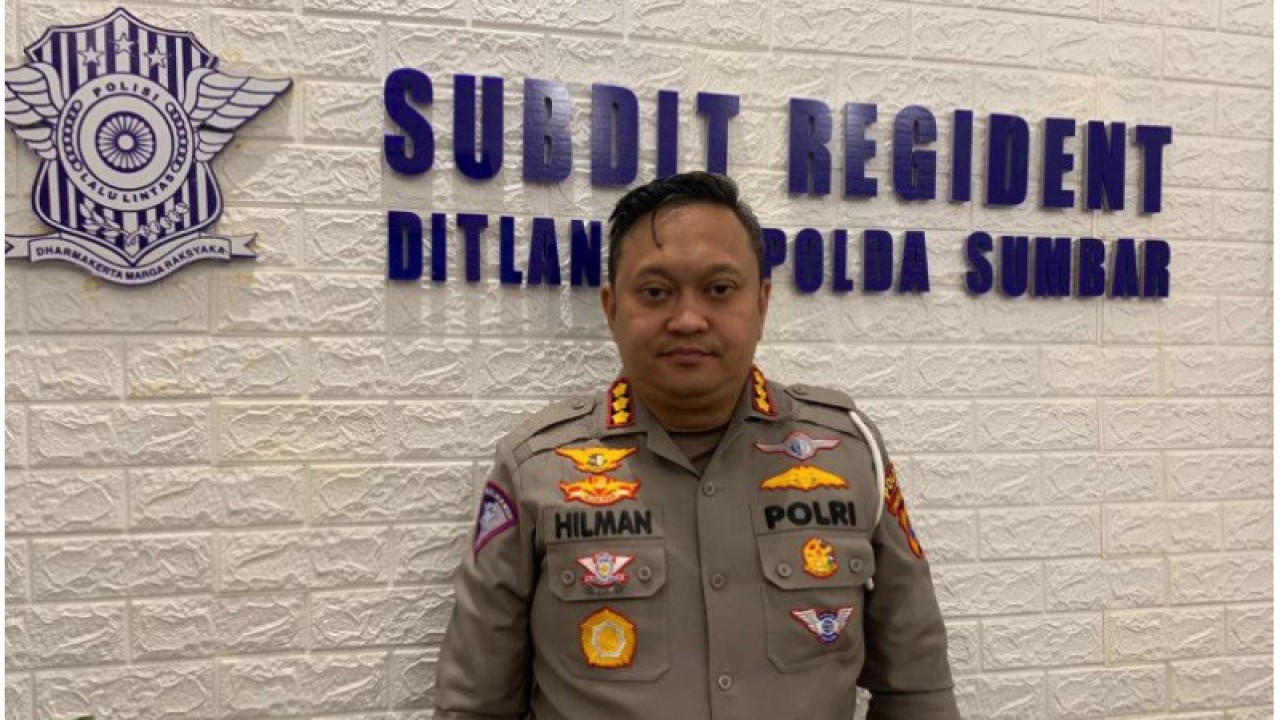 Direktur Lalu Lintas Polda Sumbar, Kombes Pol Hilman Wijaya (ANTARA/Mario SN)