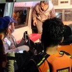 Tim SAR temukan wisatawan yang terseret ombak di Manalusu Garut-1678157642
