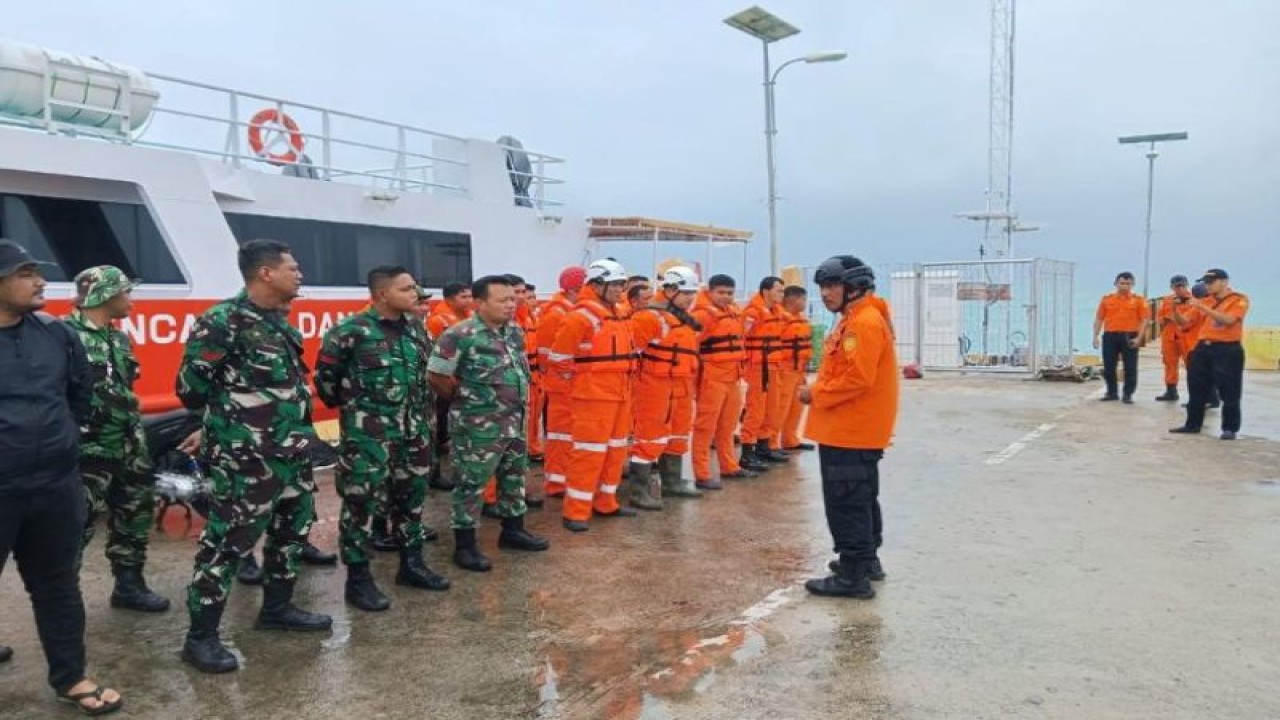 Personel TNI Kodam I/BB akan diberangkatkan ke Desa Pangkalan, Kabupaten Natuna, Kepulauan Riau, Senin (6/3/2023). (ANTARA/HO-Kodam I/BB)
