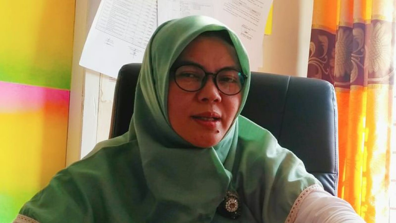 Kepala Bidang Koperasi dan UKM Dinas Perindustrian, Perdagangan, Koperasi dan UKM Solok Selatan Azizah Mutia. ANTARA/Erik