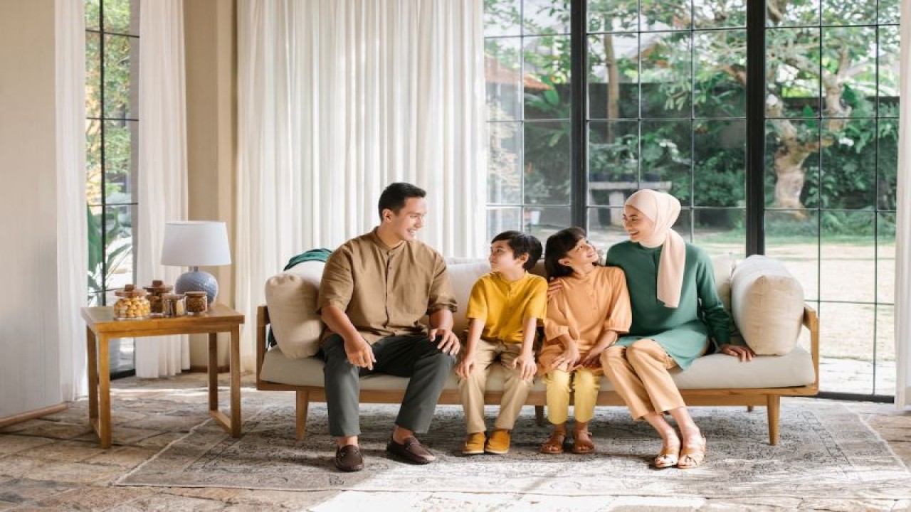 Ilustrasi koleksi Uniqlo. (ANTARA/HO)