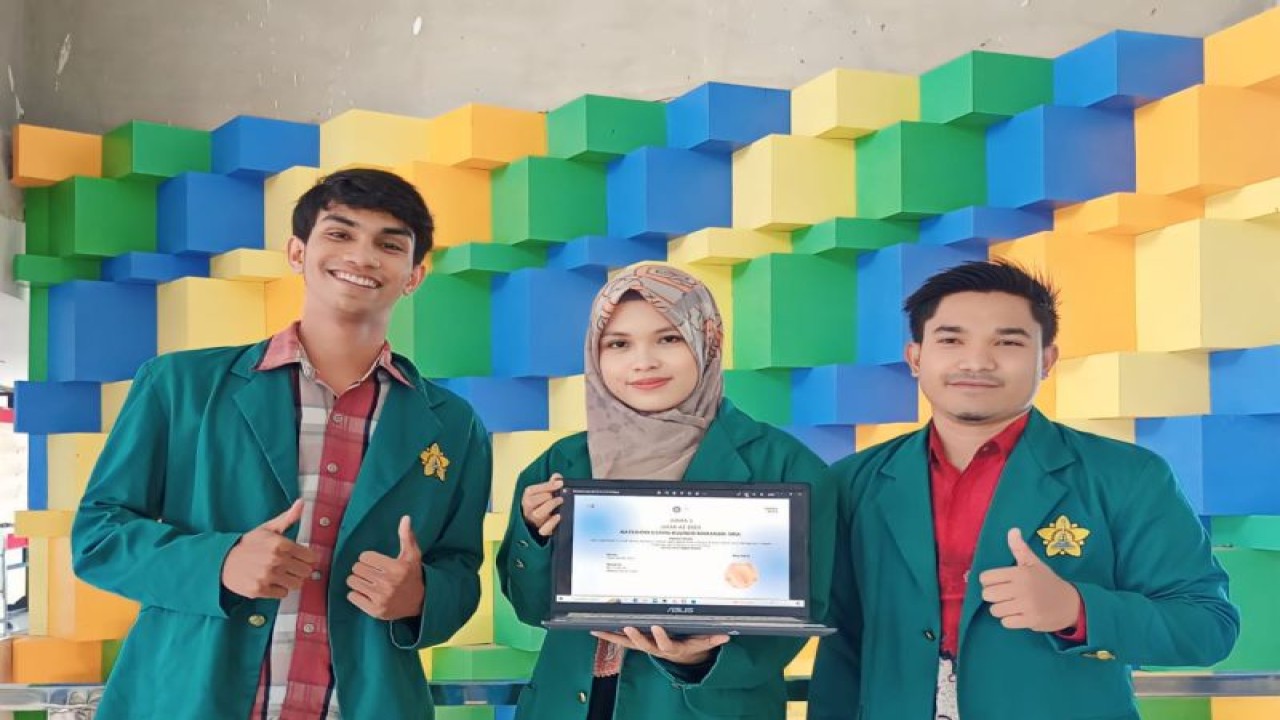 Mahasiswa USK yang berhasil meraih peringkat ke III tingkat nasional dalam Lomba Inovasi Kewirausahaan Mahasiswa Indonesia (LIKMI) II 2023. (ANTARA/HO)