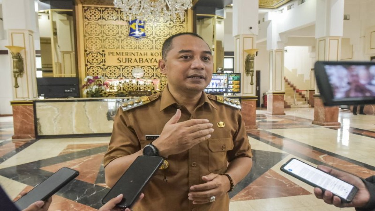 Wali Kota Surabaya Eri Cahaydi (ANTARA/HO-Diskominfo Surabaya)