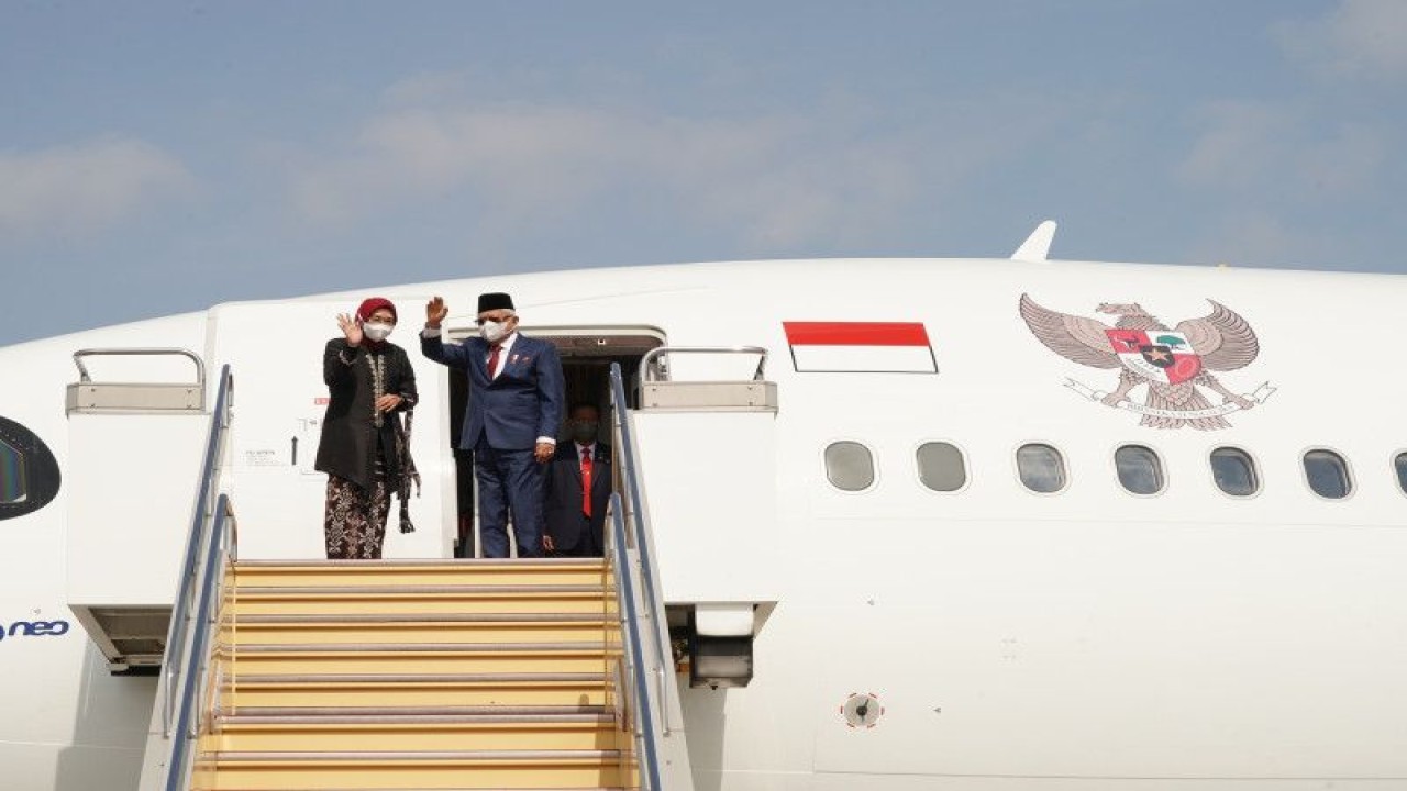 Wapres Ma'ruf Amin bertolak kembali menuju Tanah Air dari Bandara Internasional Kansai, Osaka, Kamis (9/3/2023). ANTARA/HO-BPMI Setwapres