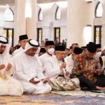 Wapres shalat Subuh berjamaah di Masjid Raya Sheikh Zayed Surakarta-1677635759