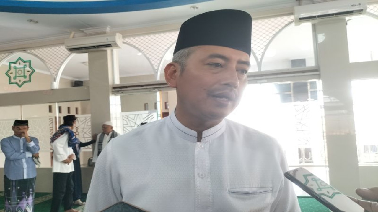 Wali Kota Jakarta Barat, Yani Wahyu Purwoko, saat sidak di kawasan Kembangan, Jakarta Barat, Jumat (17/3/2023). ANTARA / Walda