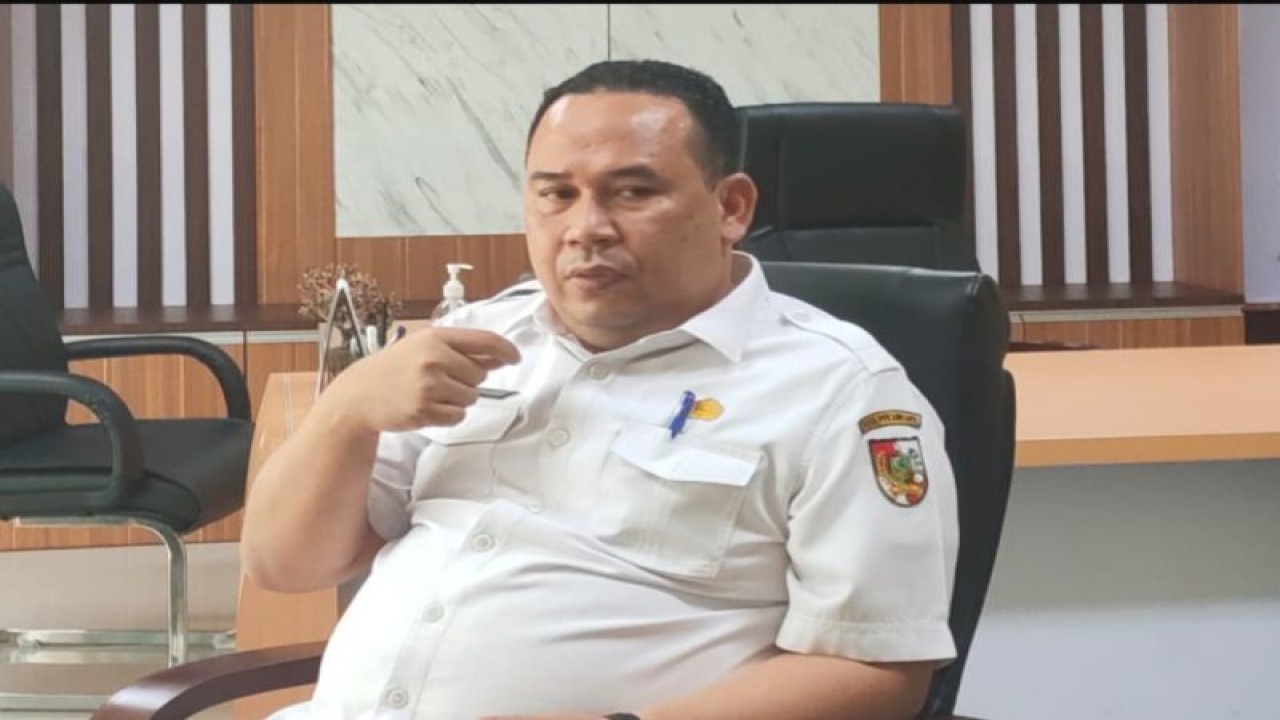 Kepala Dinkes Pekanbaru Dokter Zaini Rizaldy mengatakan, sebanyak 549 JCH yang sudah divaksin Meningitis pada 15 April lalu. Masih ada 421 lagi yang belum karena JCH itu sakit atau mengalami tekanan darah tinggi saat vaksin 15 April lalu (ANTARA/HO-Pemko Pekanbaru)