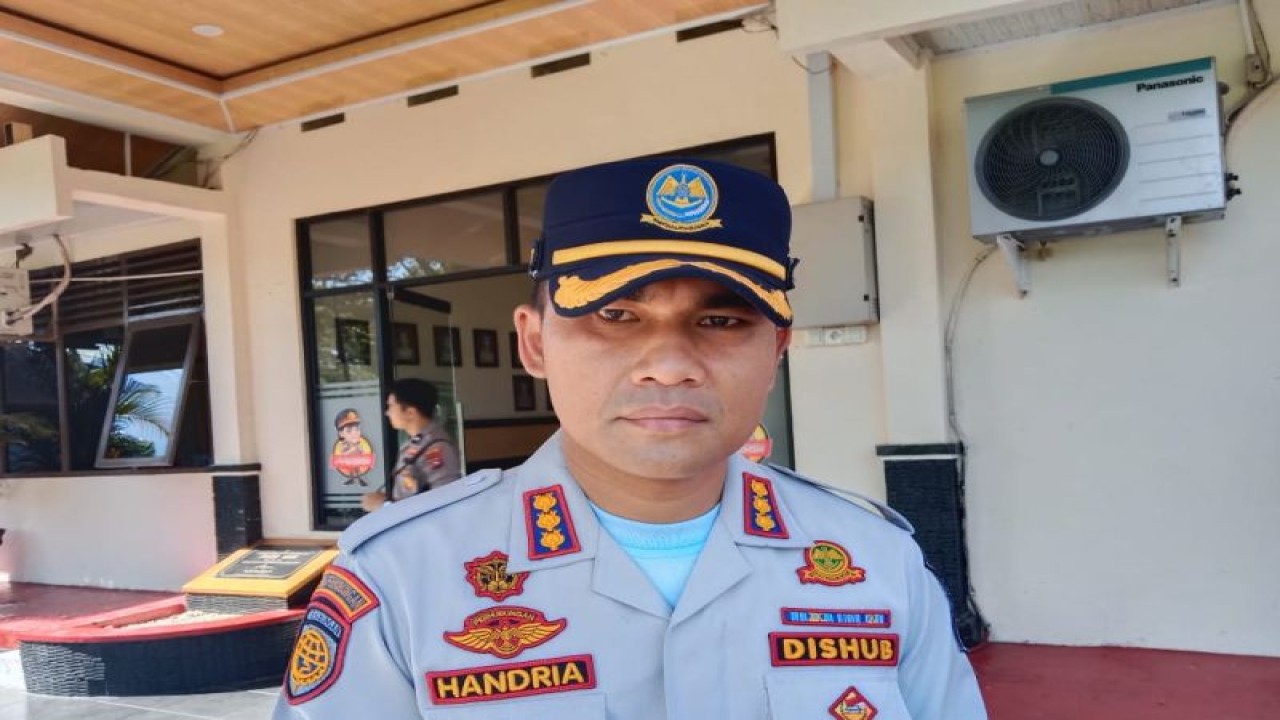 Kepala Dinas Perhubungan Agam, Hendria Asni. FOTO ANTARA/dok.