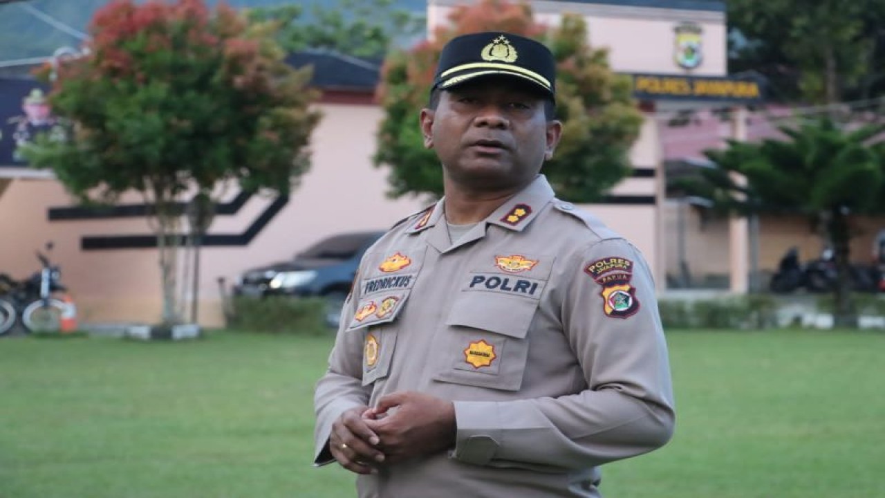 Kapolres Jayapura AKBP Fredrickus Maclarimboen. ANTARA/HO-Polres Jayapura