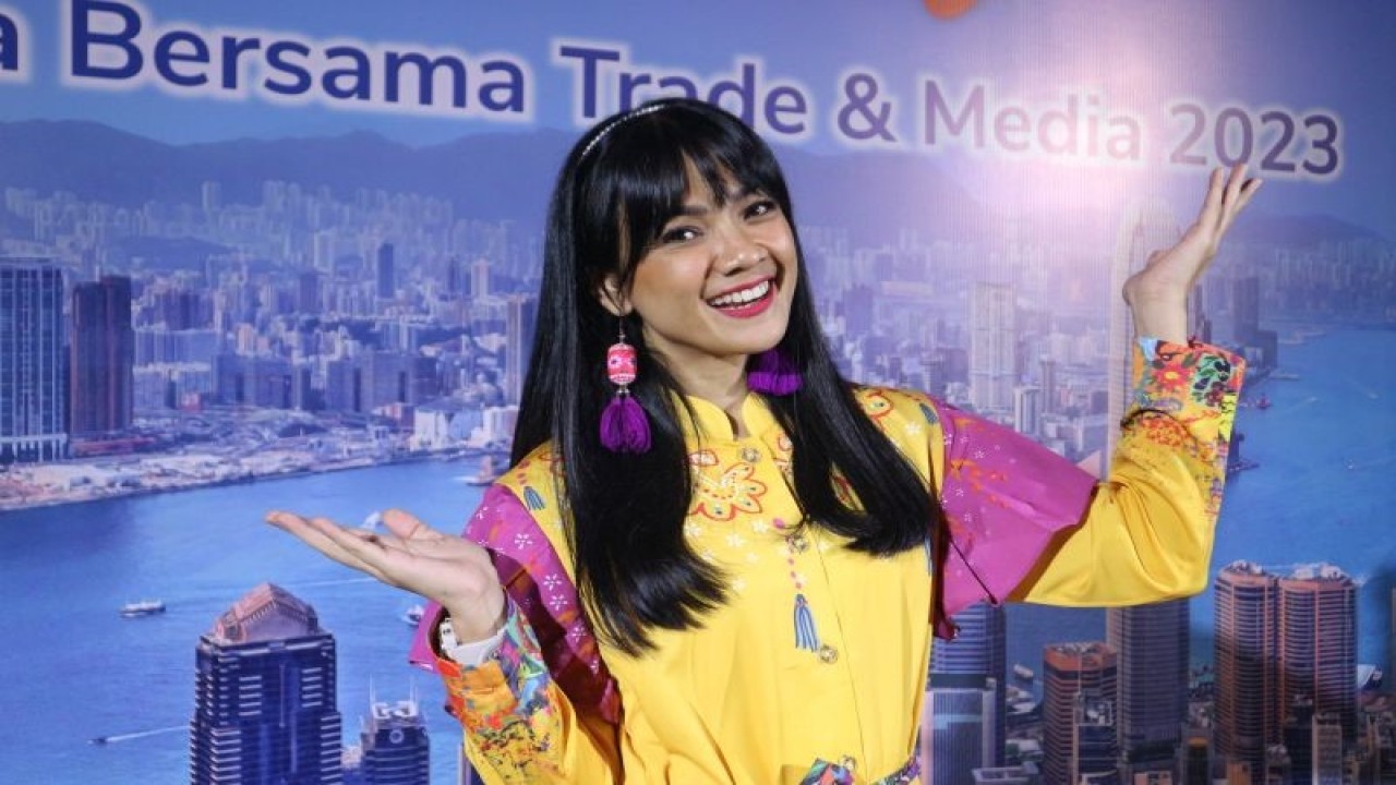 Aktris Nirina Zubir ditemui di Jakarta, Rabu (12/4). (ANTARA/Pamela Sakina)