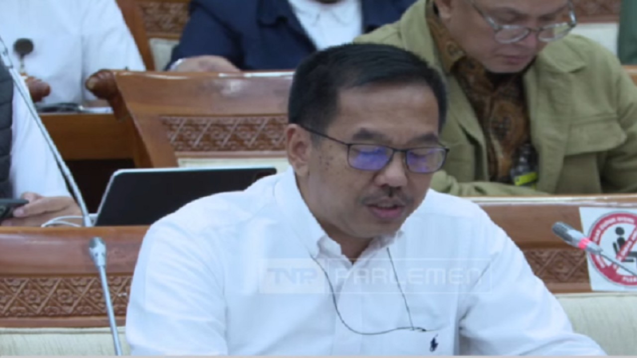 Tangkapan layar - Direktur Utama AP II Muhammad Awaluddin dalam Rapat Dengar Pendapat Bersama Komisi VI DPR RI di Jakarta, Senin (10/4/2023). ANTARA/YouTube Komisi VI DPR RI Channel