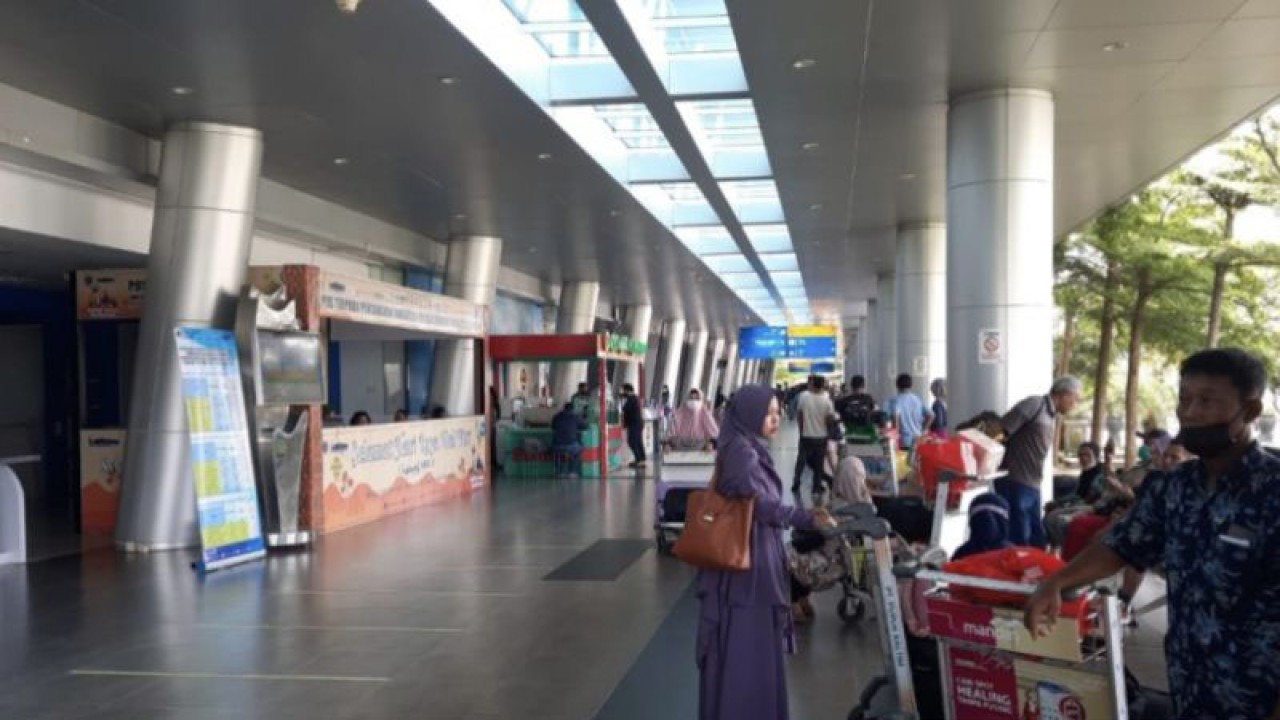 Situasi Bandara APT Pranoto Samarinda menjelang Idul Fitri 1444 Hijriah (Diskominfo Kaltim)