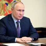 Arsip - Presiden Rusia Vladimir Putin menggelar rapat via tautan video pada 18 April 2022. (ANTARA/Xinhua/Kremlin)-1681709704