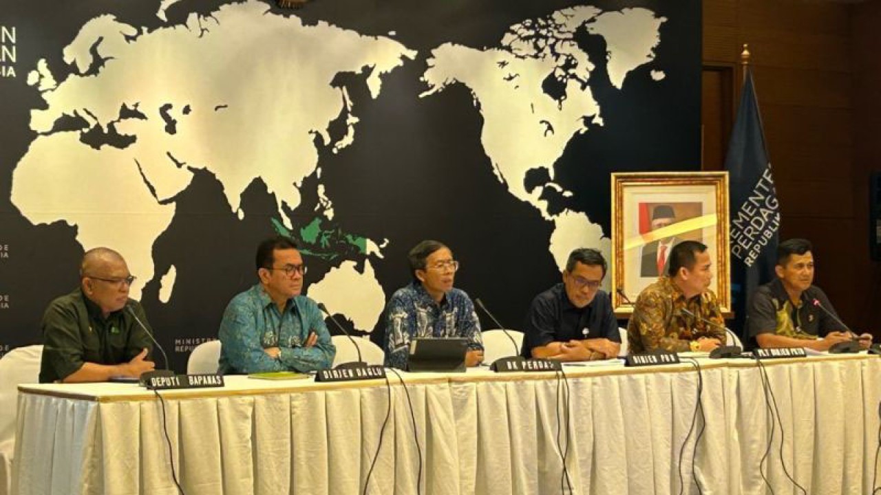 Kepala Badan Kebijakan Perdagangan (BKPerdag) Kasan mengatakan Kementerian Perdagangan (Kemendag) Kasan dalam jumpa media di Jakarta, Kamis (27/4/2023). (ANTARA/Maria Cicilia Galuh)