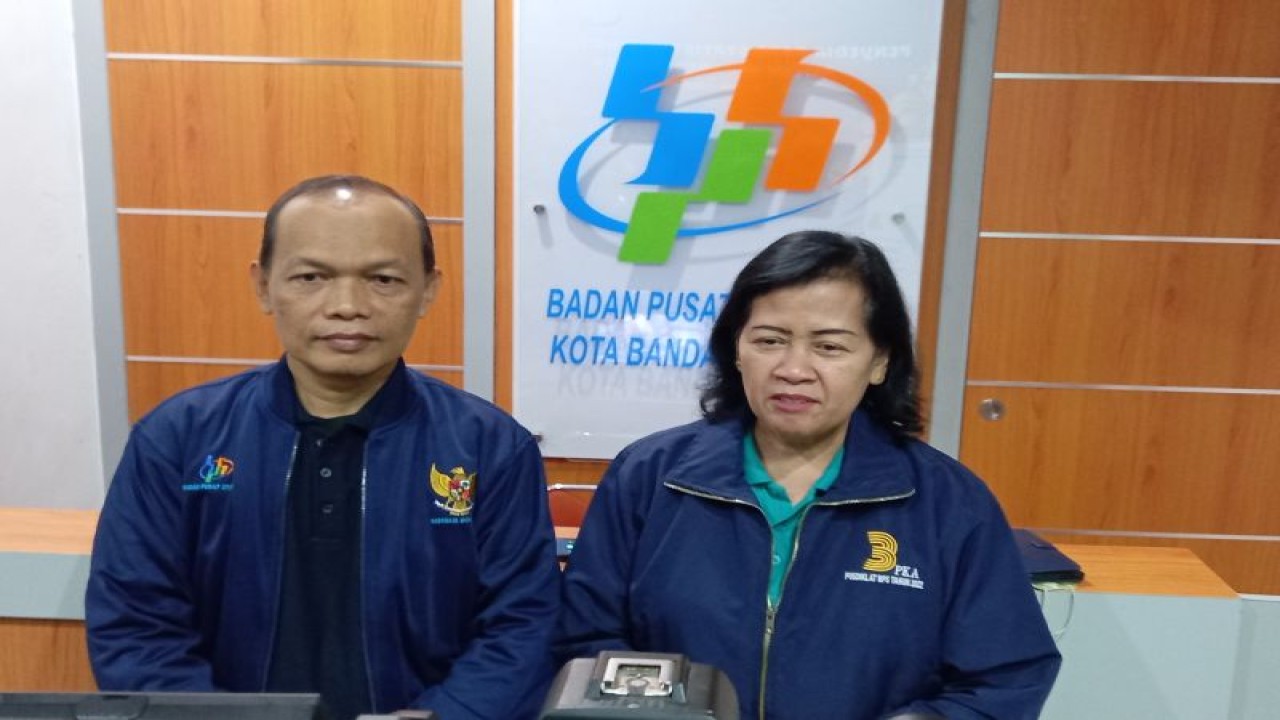 Kepala Badan Pusat Statistik (BPS) Provinsi Lampung Endang Sri Retno Subiyandani (kanan) (ANTARA/HO)